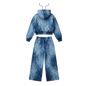 Ensemble de survêtement streetwear deux pièces pour femme : sweat à capuche court zippé bleu délavé et pantalon de jogging large - Product Image 2