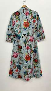 เดรสยาวผ้าฝ้ายลายดอกโบโฮ สีฟ้าอ่อน พิมพ์ลายพฤกษศาสตร์ แบบคาฟตัน - Product Image 5