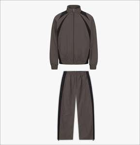 Conjunto Deportivo Cortavientos para Hombre, Chaqueta Ligera con Capucha y Cierre Completo, con Pantalones Deportivos para Deportes y Actividades al Aire Libre - Product Image 1