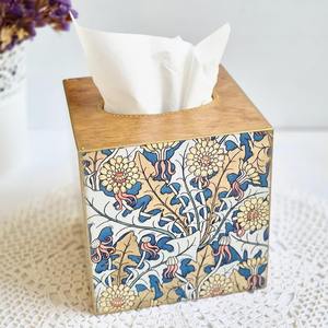 Caja de pañuelos de madera con diseño de cartas de póker para decoración de sala de juegos, accesorio al por mayor - Product Image 1