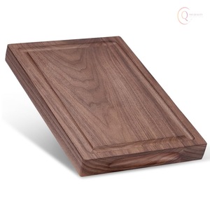 Planche à découper en bois épais avec finition soignée, idéale pour les chefs professionnels et l'utilisation à la maison - Product Image 6