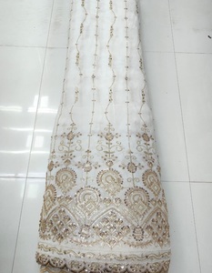 Tissu en viscose pure et soie georgette tendance, très vendu, avec broderies et perles lourdes pour robes de créateurs - Product Image 2