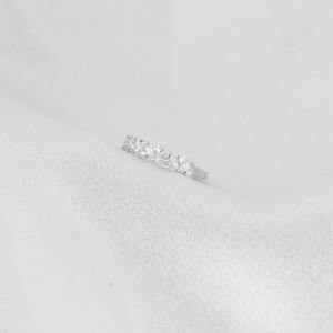 แหวนเพชรแล็บ 0.50 กะรัต แบบครึ่งวง 14K ทองคำขาว แหวนซ้อนได้ ดีไซน์เรียบหรูสำหรับงานแต่งงาน เครื่องประดับชั้นดี - Product Image 2