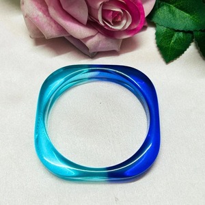 Brazaletes de Resina Hechos a Mano de Primera Calidad con Textura de Mármol Brillante, Accesorios de Moda Elegantes para Mujeres y Niñas - Product Image 2