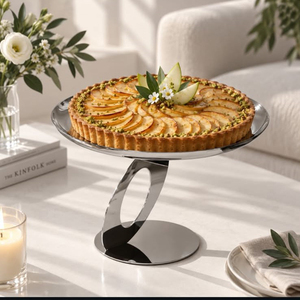 Base para Pastel con Acabado Cromado Metálico y Pedestal Escultural Único, un Centro de Mesa Ultramoderno para una Mesa Elegante - Product Image 6