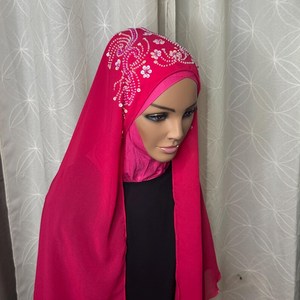 Pañuelo Hijab Rosa Bordado con Flores, Gorro para Mujer, Hecho a Mano, de Seda Elástica, Forma Cuadrada, Bordado Artesanal, Punto de Cruz ALI - Product Image 5
