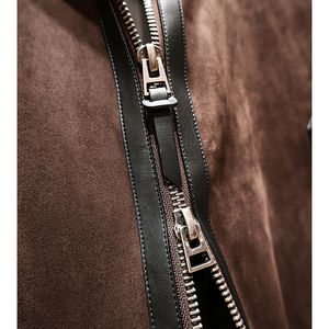 Chaqueta Bomber Personalizada con Logotipo OEM para Hombre, Cuello Alto, Forro Polar, Gruesa, Impermeable, Cortavientos, Transpirable, Tejido Sólido, con Cierre de Cremallera para Invierno - Product Image 4