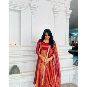 ชุดทำงานตาข่ายด้านล่างพร้อมสีทอง - Product Image 2