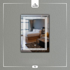 Ce miroir LED rectangulaire et élégant offre une esthétique moderne pour tout espace contemporain. Interrupteur tactile, design artistique décoratif. - Product Image 3