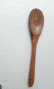 Cuchara de Cocina de Madera Maciza Hecha a Mano con Mango Ergonómico, Resistente al Calor y Segura para el Uso Diario en la Cocina - Product Image 3