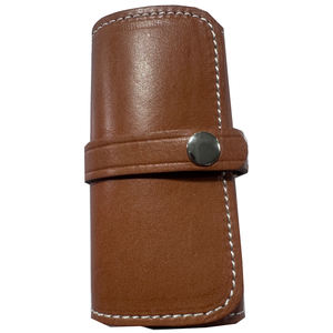 Caja de Pesca con Mosca, Estuche para Anzuelos, 16 Anzuelos, Diseño de Dos Capas, Hecho de Cuero, Impermeable, Estilo Vintage, Forro de Piel, Unisex, Cierre a Presión - Product Image 1