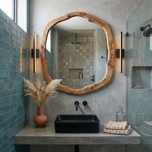 Miroir de salle de bain rustique en bois organique, pièce décorative artisanale de luxe pour vanité murale - Product Image 5