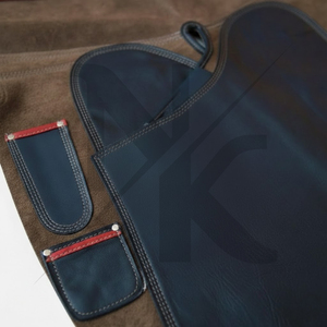 Tablier de fermeur en cuir véritable pour le soin des sabots de cheval, avec poches latérales pour couteaux de fermeur, protections de cuisse et boucle pour mouvement libre - Product Image 4