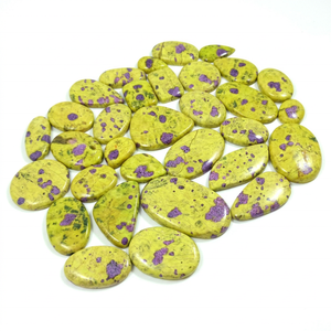 Radha Arts Cabochon en Atlantisite Naturelle Jaune et Violette, Pierre Précieuse Non Montée, 25-40mm, Dos Plat, Poli à la Main, Prix de Gros - Product Image 1