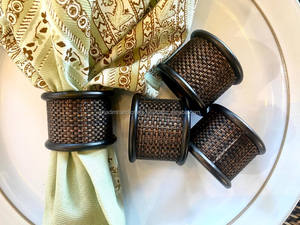 Porte-serviettes élégant en bois pour table à manger rustique, décor de mariage, dîner formel ou configuration de fête - Product Image 2