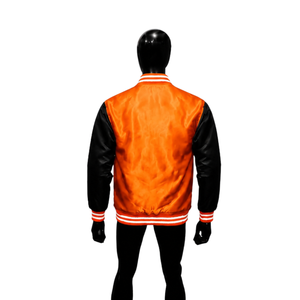 Veste universitaire en satin orange et noir sur mesure pour hommes, veste bomber de baseball haut de gamme avec manches contrastées noires et bordures côtelées rayées. - Product Image 2