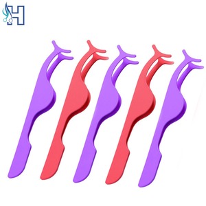 Applicateur de cils de haute qualité pour une pose facile et précise des cils - Product Image 1