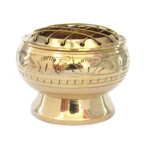 Vente en gros de brûleur d'encens gravé en laiton de luxe personnalisé top vente porte-encens et diffuseur en métal arabe décoratif pour la maison - Product Image 5