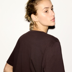 Camisetas de mujer de 230 gramos, 100% algodón, de alta calidad, lisas, para impresión de logotipo OEM, MOQ bajo, 230 gramos, 100% algodón. - Product Image 3
