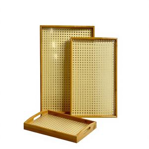 Plateau de service rectangulaire en bois d'acacia et rotin, fait main en Inde, avec poignées, pour la cuisine, exportations Craftera. - Product Image 6