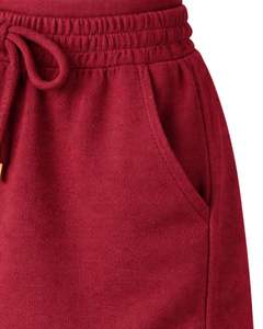 Conjunto de dos piezas para mujer: top corto acanalado y shorts con cordón, color rojo intenso con bordado de cereza, estilo casual y personalizable. - Product Image 6