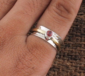 แหวนเงินแท้ 925 ประดับพลอยโกเมนสีแดงธรรมชาติ แบบซ้อนได้ สำหรับงานแต่งงาน ราคาโรงงาน ขายส่ง - Product Image 4