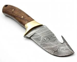 Outil utilitaire avec manche en bois dur, poignée en laiton poli et attache en laiton, avec acier damas. - Product Image 2