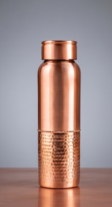 Bouteille d'eau en cuivre pur, moitié martelée, moitié lisse, anti-fuite, pour la pratique de la yoga et de la fitness ayurvédique - Product Image 2