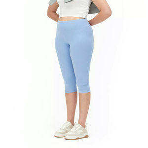 Leggings Capri Taille Haute pour Femmes, Tenue de Fitness et Yoga, Dernière Mode, Style Casual Confortable, Respirant et Couleur Unie, OEM - Product Image 1