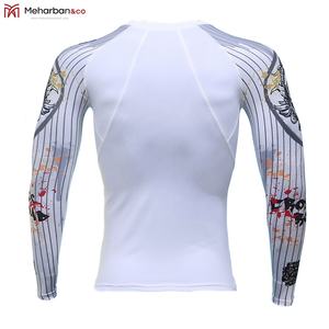 เสื้อ Rash Guard แขนยาวของผู้ชายเสื้อพิมพ์ซับลิเมชันตามสั่งทันสมัย2022ใหม่ - Product Image 5