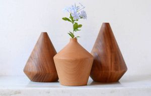 Jarrón de Flores de Madera Estilo Japandi Moderno Hecho a Mano, Recipiente Decorativo de Bambú Pulido para Mesa, Estante o Decoración del Hogar - Product Image 2