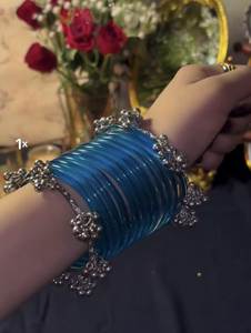Bracelets en verre facetté bleu taille émeraude tendance 2026, qualité export, pour femmes, à prix de gros – Meilleures ventes - Product Image 3
