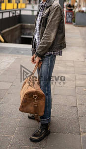 กระเป๋าเดินทางหนังคุณภาพสูงแบบแปลงร่างได้ 40 ลิตร กระเป๋าเป้สะพายหลัง 2-in-1 กันน้ำ สำหรับเดินทางช่วงสุดสัปดาห์ - Product Image 5