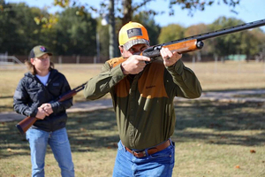 Camisa Casual de Poliéster de Manga Corta con Solapa, Color Sólido Único, Tendencia de Moda para Hombre, Nueva Colección Verano 2025 - Product Image 2