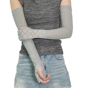 Mangas Protectoras Anti-UV para Mujer, Color Gris, con Ribete de Encaje, Elásticas, de Spandex y Nailon, para Actividades al Aire Libre - Product Image 5