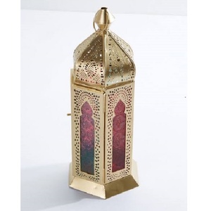 Nuevo y elegante diseño de farol de hierro color dorado, estilo marroquí, tamaño y forma personalizados, farol colgante para hotel y restaurante. - Product Image 2