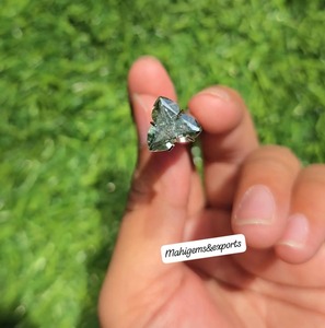 Juego de 3 Piedras Sueltas de Moissanita Multicolor Talladas a Mano, Regalo para Ella - Product Image 3