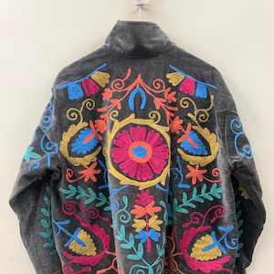 Factory Price Suzani Embroidery Velvet Short Jacket Women Button Winter <b>Coat</b> Bohemian Bomber Jacket Trendy Wholesale <b>Top</b> Product - Product Image 3