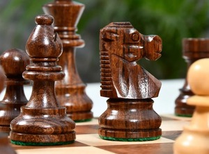 Pièces d'échecs classiques françaises Lardy, hauteur des rois 3, en bois de Sheesham et de buis, avec reine supplémentaire, au meilleur prix - Product Image 3