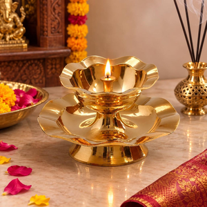 Brass Lotus Diya <b>Oil</b> Lamp Traditional Deepak with Lotus Petal Design Decorative Brass <b>Candle</b> Holder for Puja Aarti Diwali Home - Product Image 1