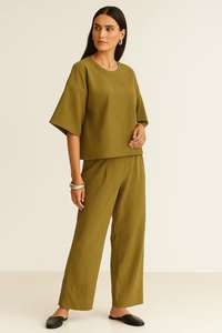 ชุดเซ็ตเสื้อแขนสั้นเนื้อผ้าพิเศษสำหรับผู้หญิง กางเกงเข้าชุด โพลีเอสเตอร์เนื้อนุ่ม ไซส์ M L XL XXL ขายส่ง - Product Image 2