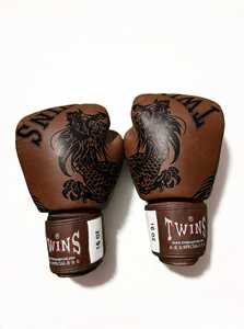 Guantes de Boxeo Personalizados Color Rosa, Hechos de Cuero Genuino con Cierre de Velcro, para Entrenamiento y Sparring de Kickboxing y Artes Marciales - Product Image 2