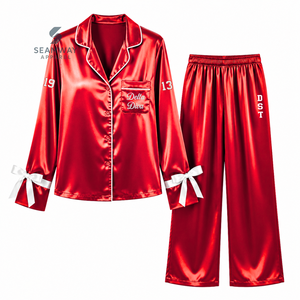 Delta |   Sigma |   Conjunto de Pijama de Satén para Mujer Theta, Manga Larga, Abotonado, Bordado, Dos Piezas, Rojo con Ribete Blanco - Product Image 1