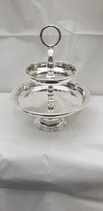 Support à gâteau en métal de luxe pour la présentation de desserts de mariage - Product Image 2