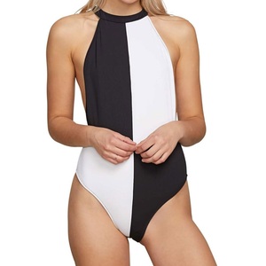 Maillot de bain une pièce uni pour femme, asymétrique à une épaule, dos nu, avec logo frontal, écologique, réversible, sans coutures, pour la plage - Product Image 1