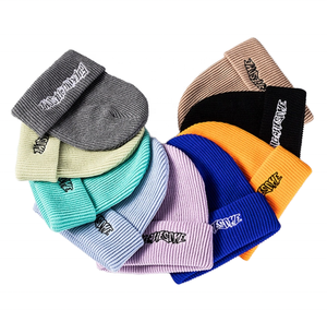 Gorro de Punto Personalizado Unisex para Invierno, Gorro Multicolor para Hombre y Mujer con Impresión Digital, Característica de Tela Común - Product Image 1