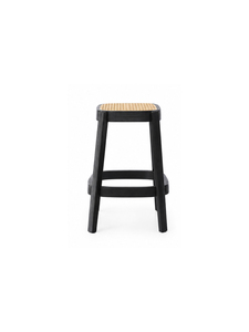 Tabouret de salle à manger moderne en rotin avec pieds en bois, design minimaliste, meuble stable pour l'intérieur et l'extérieur - Product Image 1