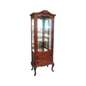 Vitrina Tradicional de Estilo Queen Anne, de una Sola Puerta, en Madera de Caoba Sólida, con Intrincados Tallados a Mano y Detalles en Latón, para Uso en Interiores - Product Image 5