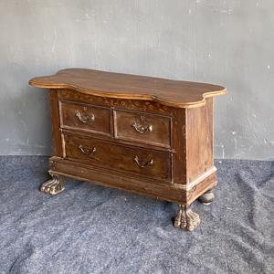 La Mejor Colección de Gabinetes de Almacenamiento de Madera Maciza Hechos a Mano con 3 Cajones y Patas Talladas, Arte Antiguo del Himalaya - Product Image 2