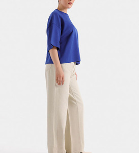 Camiseta de Cuello Redondo Azul Rey para Mujer, Hecha en Pakistán, con el Mejor Material, Cómoda, Estilo Informal para el Día a Día - Product Image 4